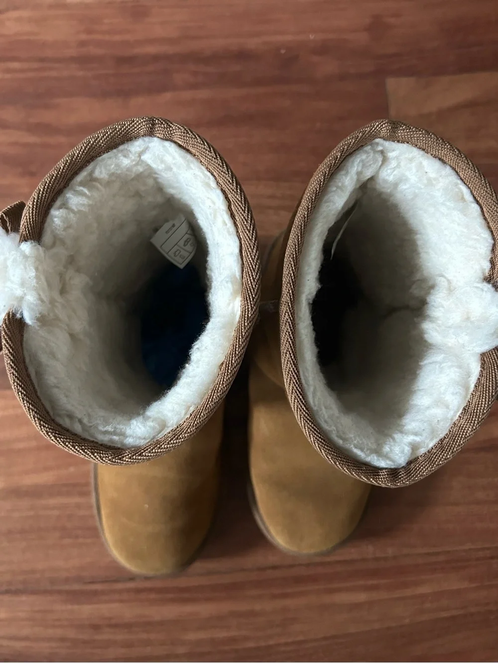 Koolaburra by UGG Victoria Tall Boots Kids Size 3 Chestnut Brown Like New Cozy